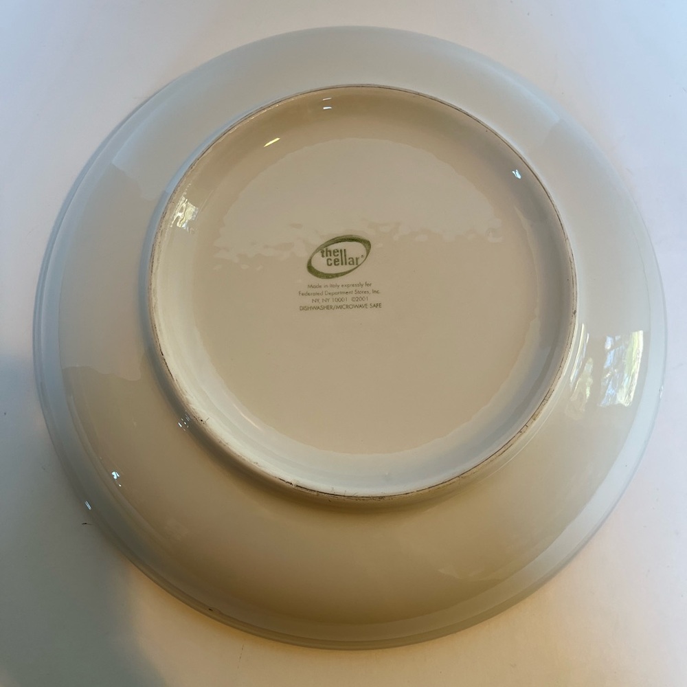 Italian Ceramic Pasta Bowl with a Holiday Motif - Picture 7 of 10